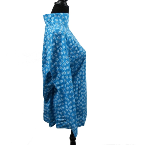 Snowflake Turtleneck - Picture 5 of 8